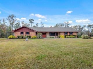 Foreclosed Home - 1013 WACHSEN DR, 70611