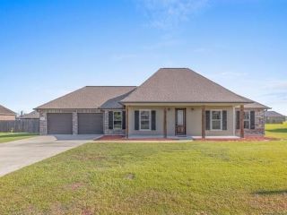 Foreclosed Home - 16350 CHEYENNE DR, 70647