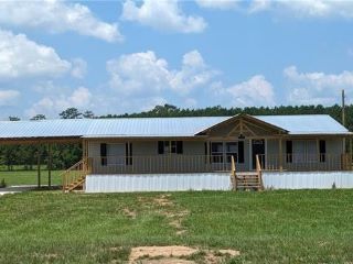 Foreclosed Home - 686 NURSERY RD, 70648