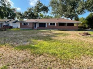 Foreclosed Home - 619 W LINCOLN ST, 70663