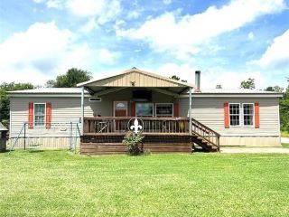 Foreclosed Home - 6419 W MYLES LN, 70665
