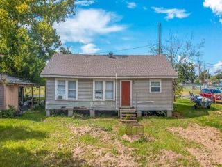 Foreclosed Home - 942 SHAFER ST, 70669