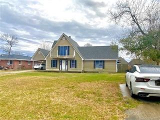 Foreclosed Home - 1001 LIVE OAK ST, 70669