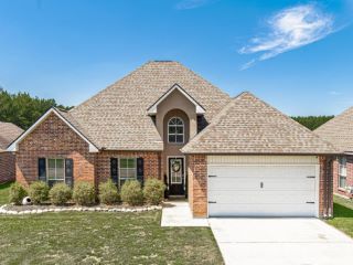 Foreclosed Home - 26267 HOLLY RIDGE DR, 70726