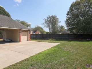 Foreclosed Home - 7566 COLONIAL DR, 70726
