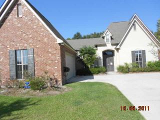 Foreclosed Home - 12379 OAK FIELDS DR, 70734