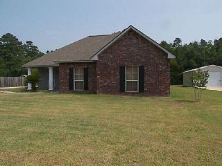 Foreclosed Home - 17637 HEARTHWOOD DR, 70739