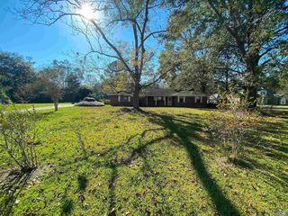 Foreclosed Home - 18353 MANCHAC ACRES RD, 70769