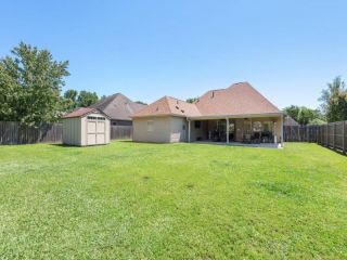 Foreclosed Home - 16343 TURNING LEAF DR, 70769