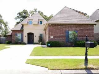Foreclosed Home - 18032 RIVER LANDING DR, 70769