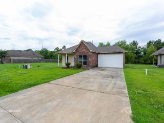 Foreclosed Home - 12742 Jaden Drive, 70785