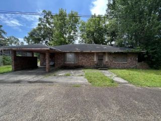 Foreclosed Home - List 100571044