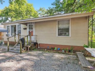 Foreclosed Home - 4137 MONROE AVE, 70802