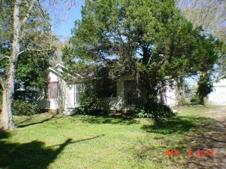 Foreclosed Home - 12322 GIBBENS RD, 70807