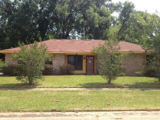Foreclosed Home - 11704 KINGSTON DR, 70807