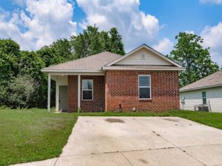 Foreclosed Home - 2312 MARCI CT, 70807