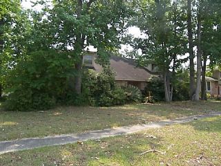 Foreclosed Home - 10111 HILLSBURY DR, 70809