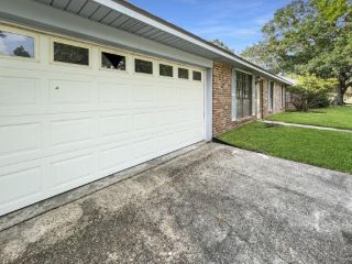 Foreclosed Home - 1137 BROOKHOLLOW DR, 70810