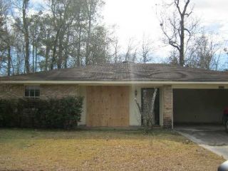 Foreclosed Home - 13128 E SHAMROCK AVE, 70814