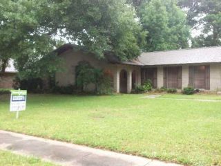 Foreclosed Home - 12311 SHERBROOK DR, 70815