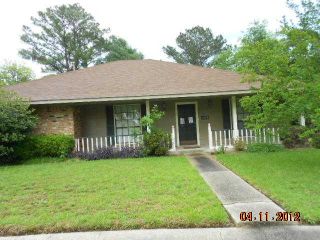 Foreclosed Home - 14059 KATHERINE AVE, 70815