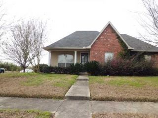 Foreclosed Home - 2138 HUNTERS WAY DR, 70816
