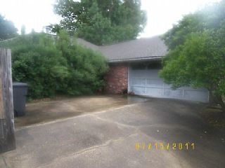 Foreclosed Home - 11525 MOULTRIE AVE, 70817