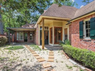 Foreclosed Home - 7308 BRIARPLACE DR, 70817