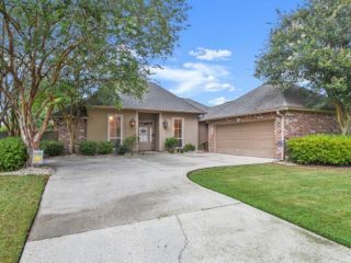 Foreclosed Home - 9654 MARGAUX DR, 70817