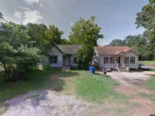 Foreclosed Home - 305 E BAILEY AVE, 71082