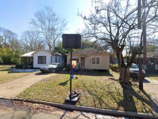 Foreclosed Home - 1527 W 58TH ST, 71108