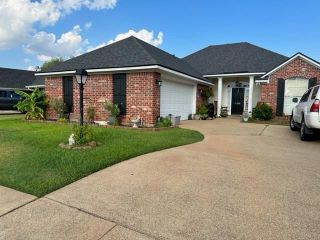 Foreclosed Home - 1500 E BELLE HAVEN DR, 71111