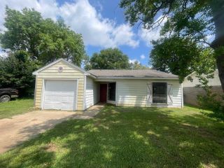 Foreclosed Home - 2105 GENERAL JACKSON PL, 71112
