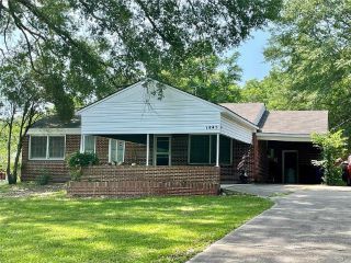 Foreclosed Home - 1845 LIVE OAK DR, 71118