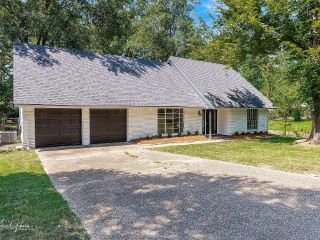 Foreclosed Home - 2011 CRABAPPLE DR, 71118