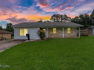 Foreclosed Home - 8991 HAWTHORNE DR, 71118