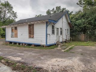 Foreclosed Home - 1903 S GRAND ST, 71202