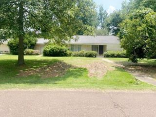 Foreclosed Home - 102 HUNTINGTON DR, 71334