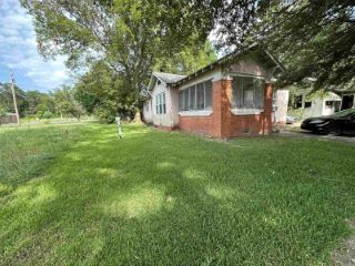 Foreclosed Home - 1605 S POPLAR ST, 71601