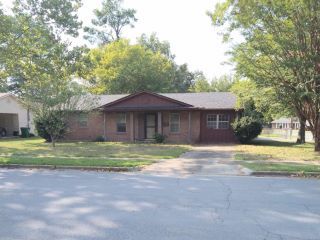 Foreclosed Home - 1400 CUMBERLAND DR, 71601