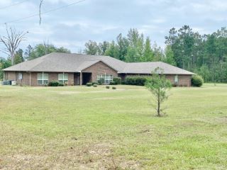 Foreclosed Home - 334 GRANT 190009, 71602