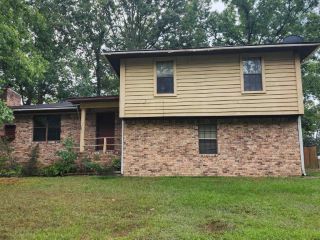 Foreclosed Home - 1 HERITAGE PARK DR, 71602