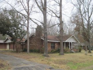 Foreclosed Home - 908 Barnes St N, 71646