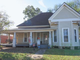 Foreclosed Home - 207 W CENTRAL ST, 71671