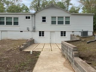Foreclosed Home - 1103 W 4TH ST, 71730