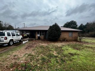 Foreclosed Home - 2211 W HIGHWAY 278, 71744