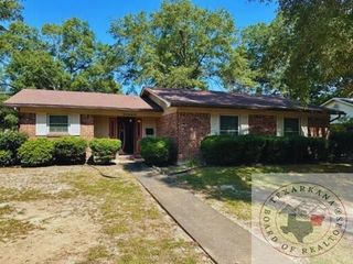 Foreclosed Home - 522 W 6TH ST, 71801