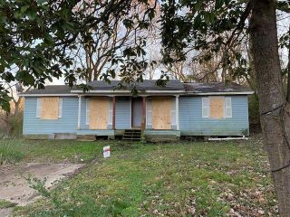 Foreclosed Home - 107 Altena Street, 71832