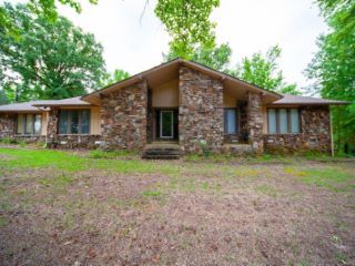 Foreclosed Home - 172 CHAPEL HILL RD, 71832