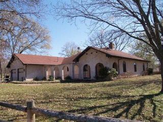 Foreclosed Home - 135 HIDEAWAY HILLS DR, 71901